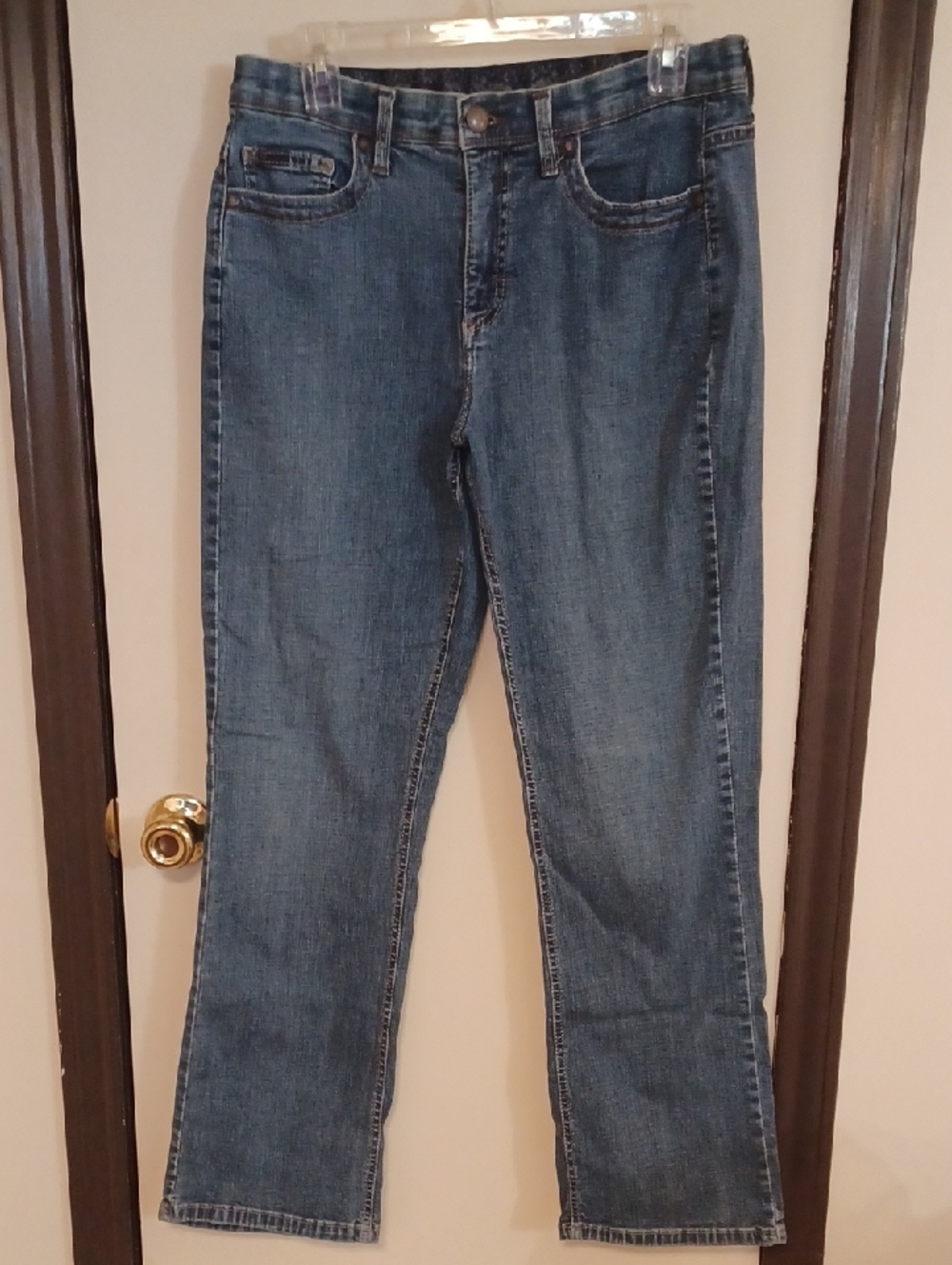 Lee Women's Straight-Leg Jeans in Medium Blue Wash